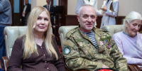Губернатор Андрей Воробьев вручил участникам СВО государственные награды — медали «За храбрость» II степени - Городской округ Одинцово